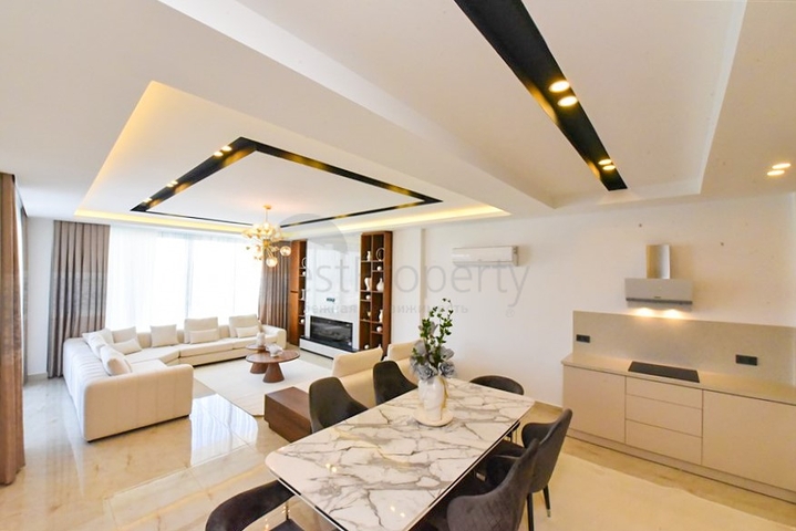 فلل للبيع في الانيا -تصميم فاخر مع مسبح خاص -في كارجيجاك / الانيا 