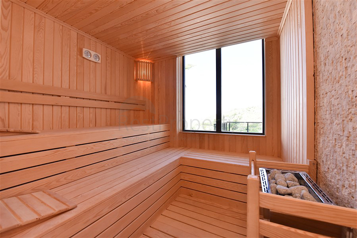 فلل للبيع في الانيا -تصميم فاخر مع مسبح خاص -في كارجيجاك / الانيا 