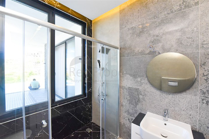 فلل للبيع في الانيا -تصميم فاخر مع مسبح خاص -في كارجيجاك / الانيا 