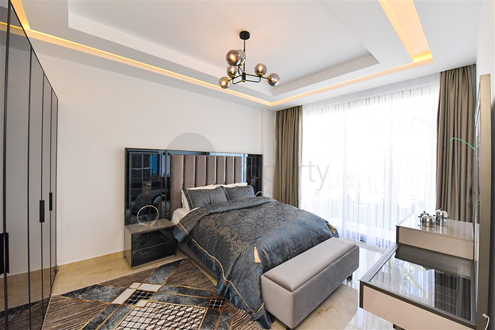 فلل للبيع في الانيا -تصميم فاخر مع مسبح خاص -في كارجيجاك / الانيا 