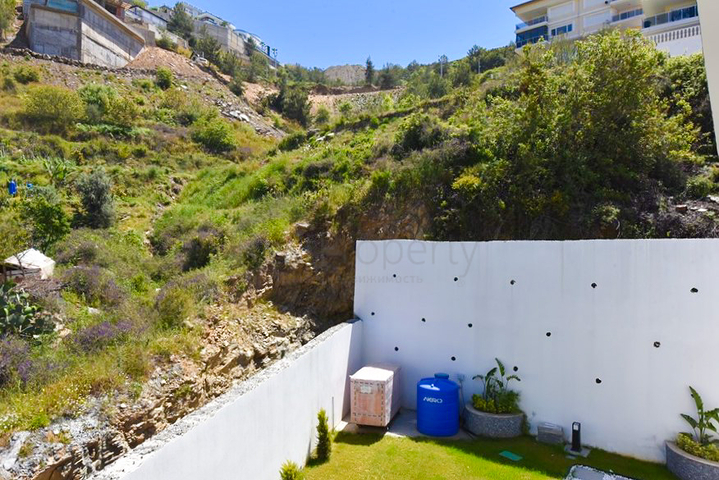 فلل للبيع في الانيا -تصميم فاخر مع مسبح خاص -في كارجيجاك / الانيا 