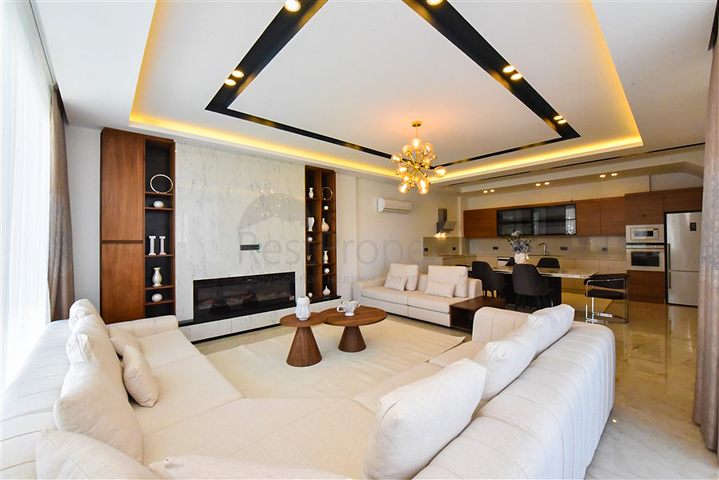 فلل للبيع في الانيا -تصميم فاخر مع مسبح خاص -في كارجيجاك / الانيا 