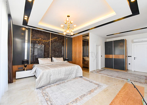 فلل للبيع في الانيا -تصميم فاخر مع مسبح خاص -في كارجيجاك / الانيا 