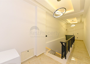 فلل للبيع في الانيا -تصميم فاخر مع مسبح خاص -في كارجيجاك / الانيا 