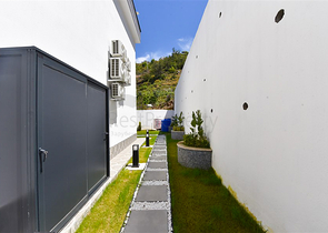 فلل للبيع في الانيا -تصميم فاخر مع مسبح خاص -في كارجيجاك / الانيا 