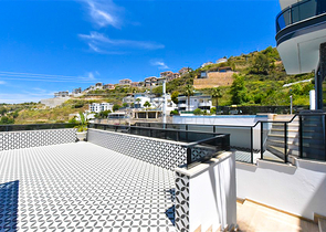 فلل للبيع في الانيا -تصميم فاخر مع مسبح خاص -في كارجيجاك / الانيا 