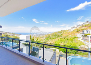 فلل للبيع في الانيا -تصميم فاخر مع مسبح خاص -في كارجيجاك / الانيا 