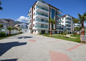 منطقة سكنية هادئة وقريبة من الخدامات - شقة 2 غرفة وصالة مفروشة -مجمع جديد -في اوبا / الانيا 