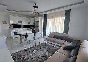 منطقة سكنية هادئة وقريبة من الخدامات - شقة 2 غرفة وصالة مفروشة -مجمع جديد -في اوبا / الانيا 