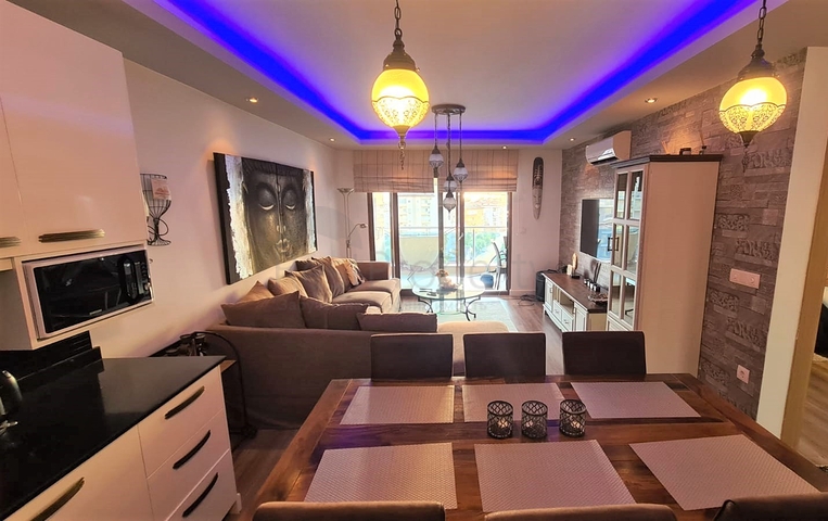 شقة ضمن مجمع فاخر في الانيا - تصميم غرفة وصالة -في جيكجلي / الانيا 