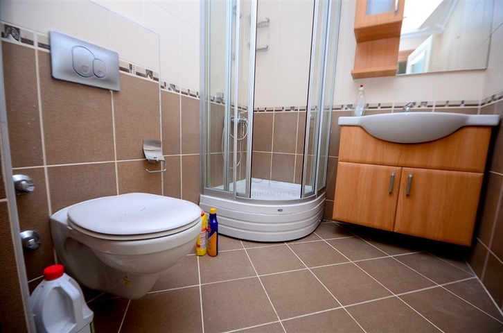 فلل للبيع في الانيا - فيلا 3 غرف وصالة واسعة -ضمن مجمع -في افسلار / الانيا 