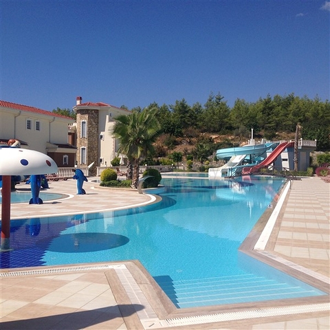 فلل للبيع في الانيا - فيلا 3 غرف وصالة واسعة -ضمن مجمع -في افسلار / الانيا 