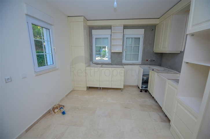 فلل للبيع في الانيا - فيلا 3 غرف وصالة واسعة -ضمن مجمع -في افسلار / الانيا 