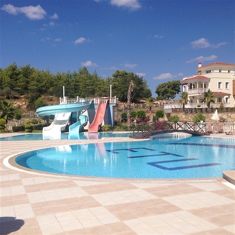 فلل للبيع في الانيا - فيلا 3 غرف وصالة واسعة -ضمن مجمع -في افسلار / الانيا 