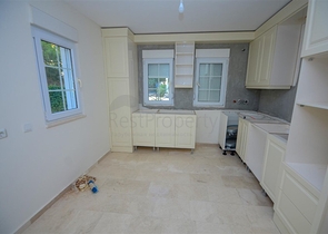 فلل للبيع في الانيا - فيلا 3 غرف وصالة واسعة -ضمن مجمع -في افسلار / الانيا 