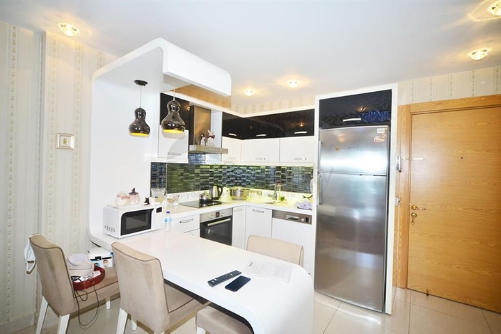 شقة ضمن مجمع خمس نجوم - تصميم 1+1 مفروشة  - في الانيا 