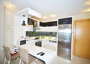 شقة ضمن مجمع خمس نجوم - تصميم 1+1 مفروشة  - في الانيا 