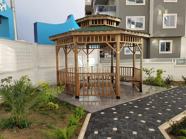 شقة غرفة وصالة جديدة - مفروشة وضمن مجمع سكني في محمودلار / الانيا 