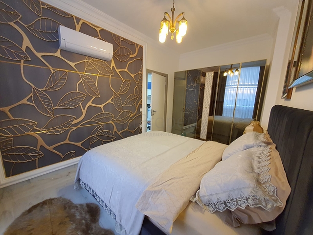 شقة غرفة وصالة جديدة - مفروشة وضمن مجمع سكني في محمودلار / الانيا 