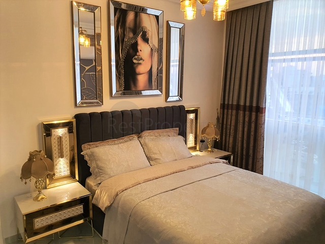 شقة غرفة وصالة جديدة - مفروشة وضمن مجمع سكني في محمودلار / الانيا 