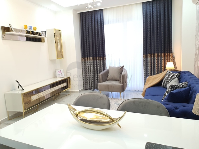 شقة غرفة وصالة جديدة - مفروشة وضمن مجمع سكني في محمودلار / الانيا 