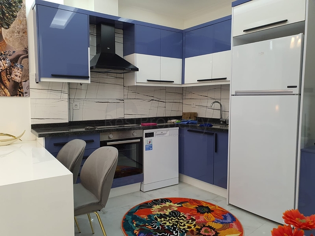 شقة غرفة وصالة جديدة - مفروشة وضمن مجمع سكني في محمودلار / الانيا 