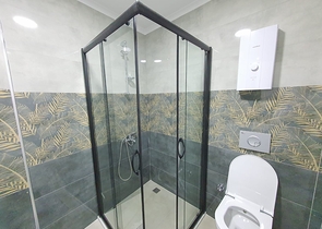 شقة غرفة وصالة جديدة - مفروشة وضمن مجمع سكني في محمودلار / الانيا 