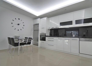 مجمع انيق في اوبا - شقة 2 غرفة وصالة مفروشة -في منطقة اوبا / الانيا 