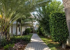 مجمع انيق في اوبا - شقة 2 غرفة وصالة مفروشة -في منطقة اوبا / الانيا 