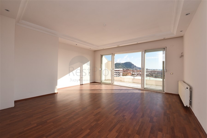 قريبة من شاطئ كليوباترا -دوبلكس 3 غرف وصالة -في مركز الانيا 