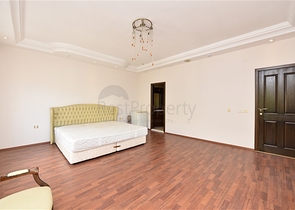 قريبة من شاطئ كليوباترا -دوبلكس 3 غرف وصالة -في مركز الانيا 