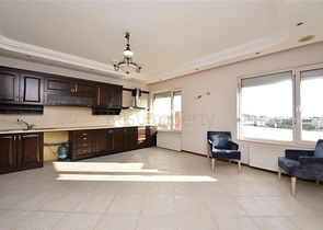 قريبة من شاطئ كليوباترا -دوبلكس 3 غرف وصالة -في مركز الانيا 