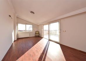 قريبة من شاطئ كليوباترا -دوبلكس 3 غرف وصالة -في مركز الانيا 