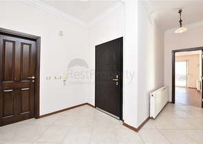 قريبة من شاطئ كليوباترا -دوبلكس 3 غرف وصالة -في مركز الانيا 