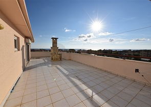 قريبة من شاطئ كليوباترا -دوبلكس 3 غرف وصالة -في مركز الانيا 