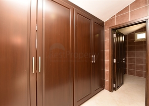 قريبة من شاطئ كليوباترا -دوبلكس 3 غرف وصالة -في مركز الانيا 