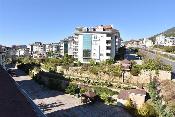 دوبلكس عائلية واسعة  - 5 غرف وصالة -في جيكجلي / الانيا 