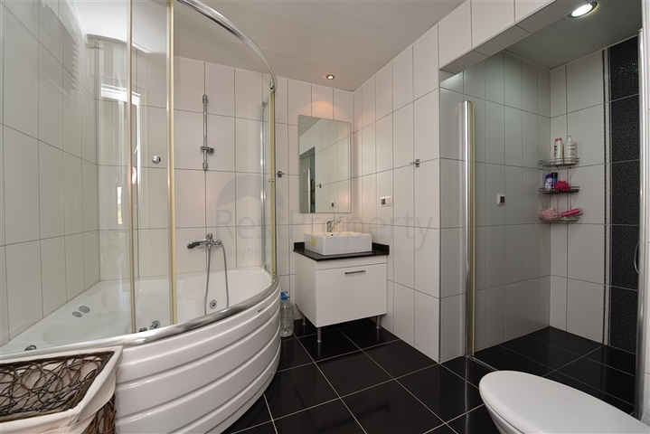 دوبلكس عائلية واسعة  - 5 غرف وصالة -في جيكجلي / الانيا 