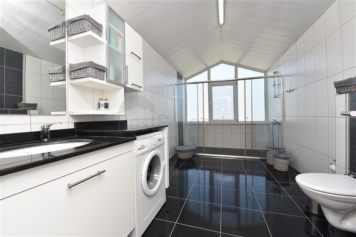 دوبلكس عائلية واسعة  - 5 غرف وصالة -في جيكجلي / الانيا 