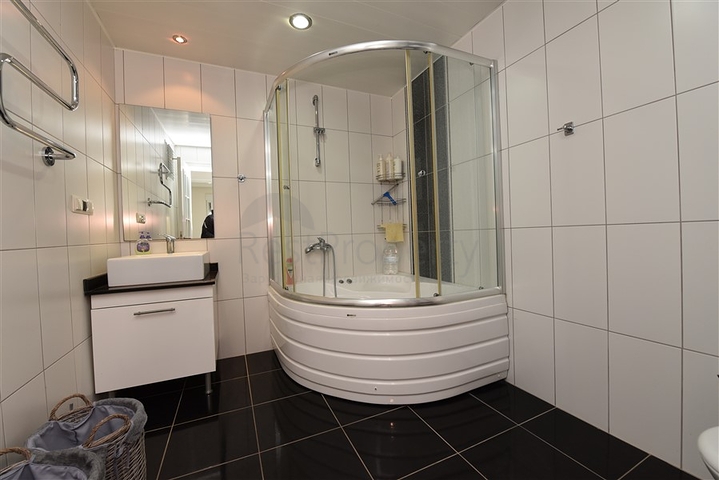 دوبلكس عائلية واسعة  - 5 غرف وصالة -في جيكجلي / الانيا 