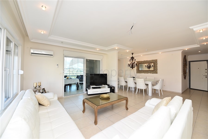 دوبلكس عائلية واسعة  - 5 غرف وصالة -في جيكجلي / الانيا 