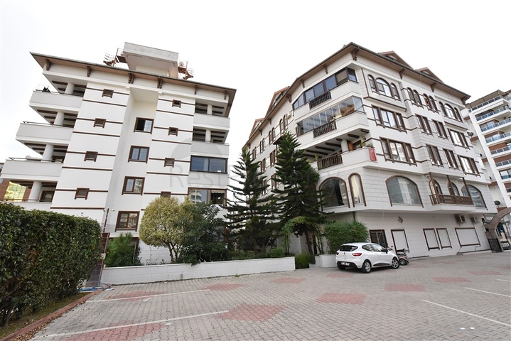 منزل العائلة - دوبلكس واسعة 5 غرف وصالة -في جيكجلي / الانيا 