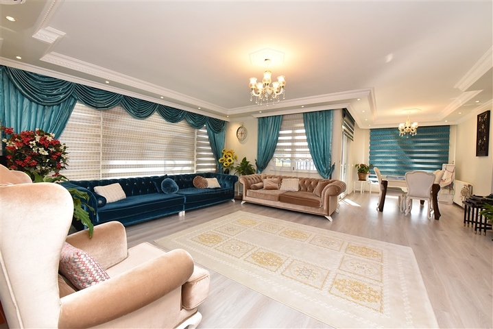 منزل العائلة - دوبلكس واسعة 5 غرف وصالة -في جيكجلي / الانيا 