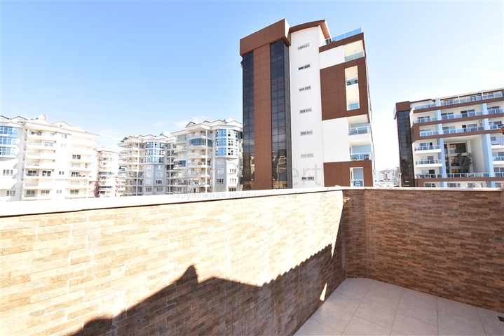 منزل العائلة - دوبلكس واسعة 5 غرف وصالة -في جيكجلي / الانيا 