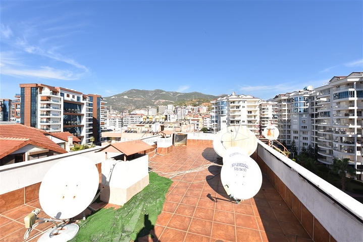 منزل العائلة - دوبلكس واسعة 5 غرف وصالة -في جيكجلي / الانيا 