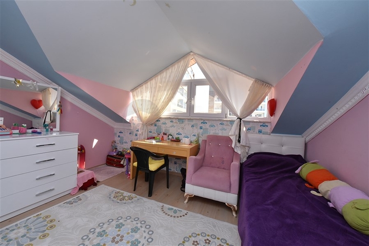 منزل العائلة - دوبلكس واسعة 5 غرف وصالة -في جيكجلي / الانيا 