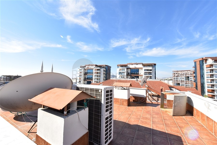 منزل العائلة - دوبلكس واسعة 5 غرف وصالة -في جيكجلي / الانيا 