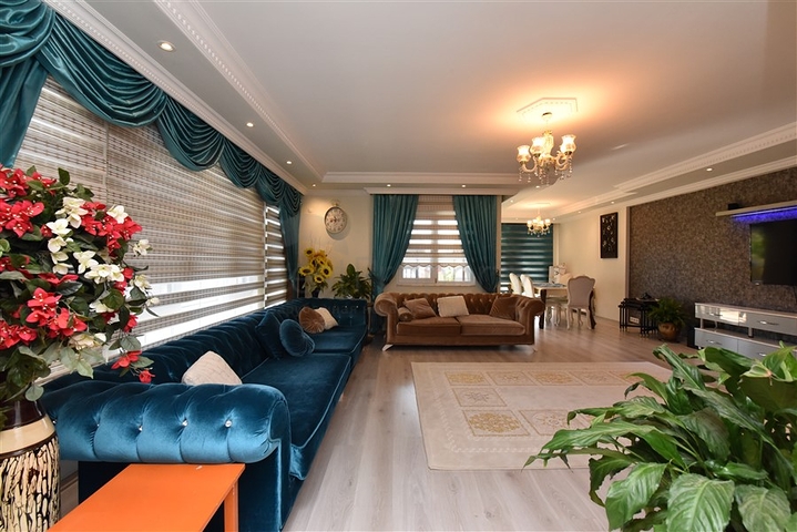 منزل العائلة - دوبلكس واسعة 5 غرف وصالة -في جيكجلي / الانيا 