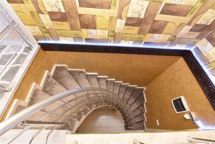 منزل العائلة - دوبلكس واسعة 5 غرف وصالة -في جيكجلي / الانيا 