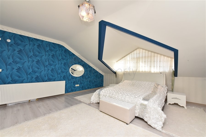 منزل العائلة - دوبلكس واسعة 5 غرف وصالة -في جيكجلي / الانيا 